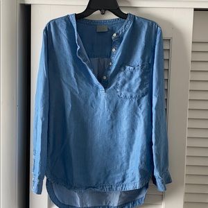 Athleta Chambray top